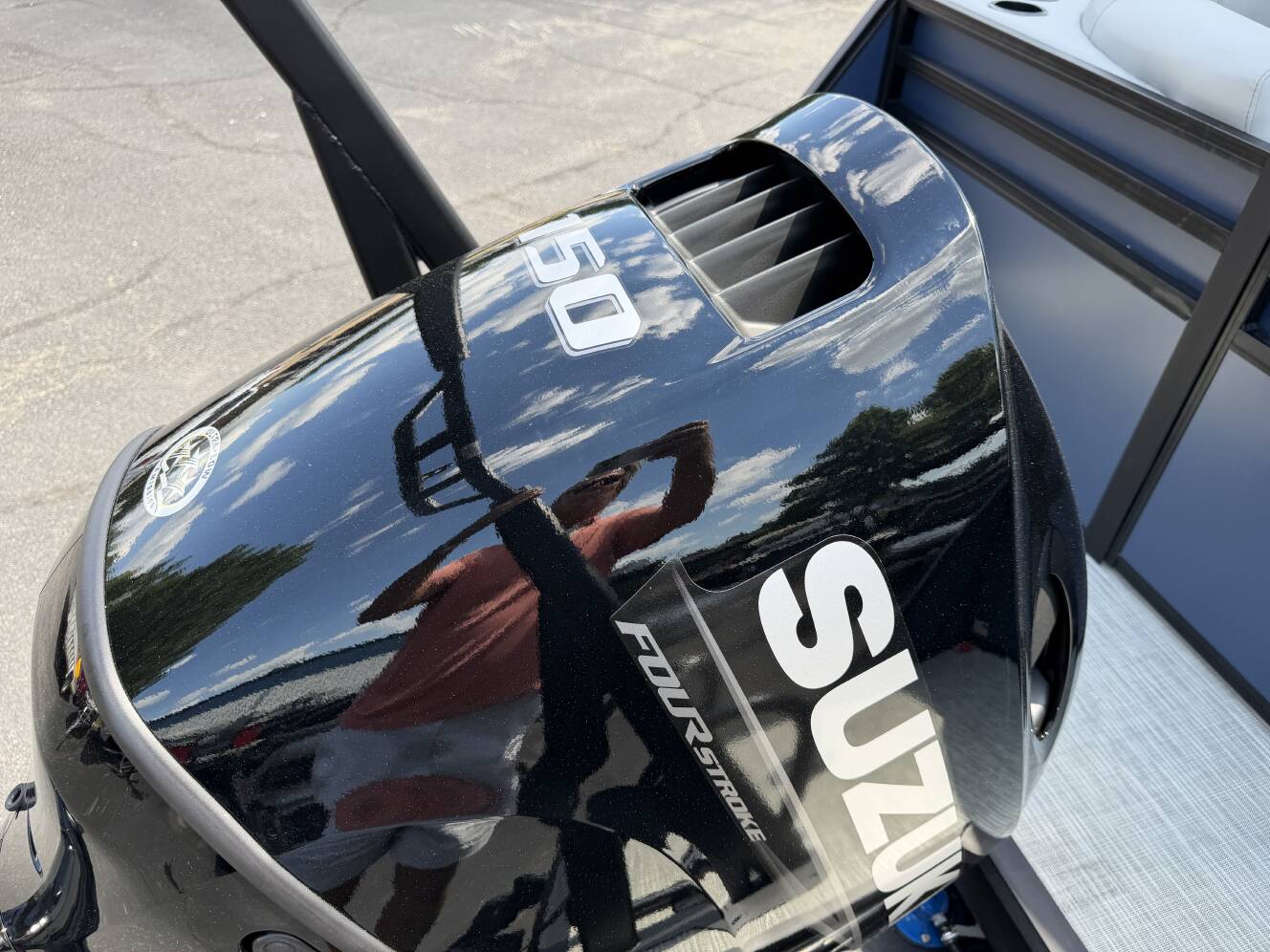 A photo of this 2027 Viaggio Lago V-22U