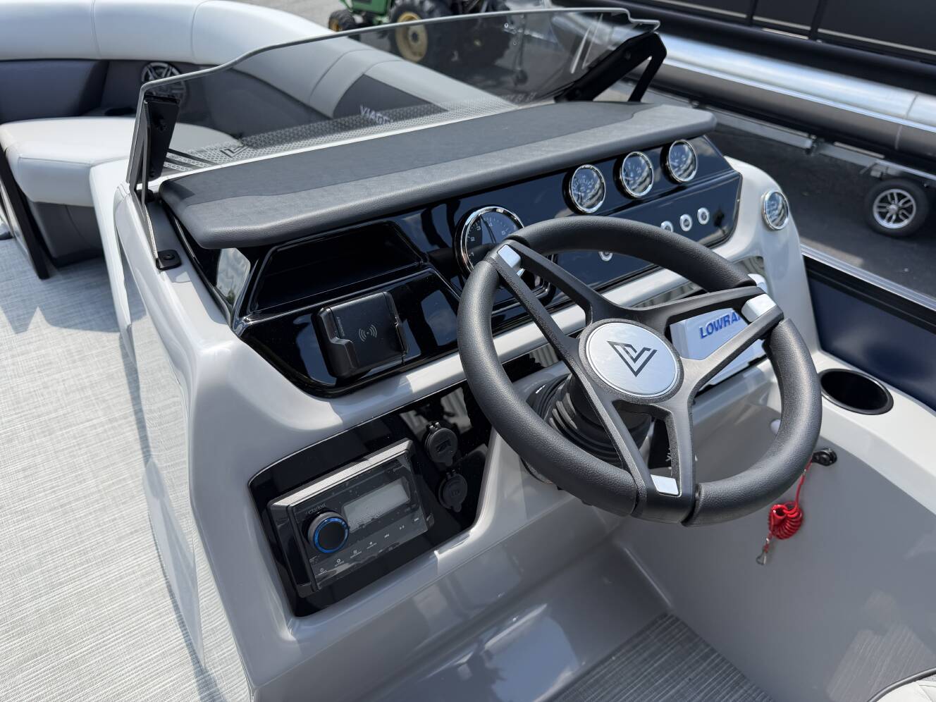 A photo of this 2027 Viaggio Lago V-22U