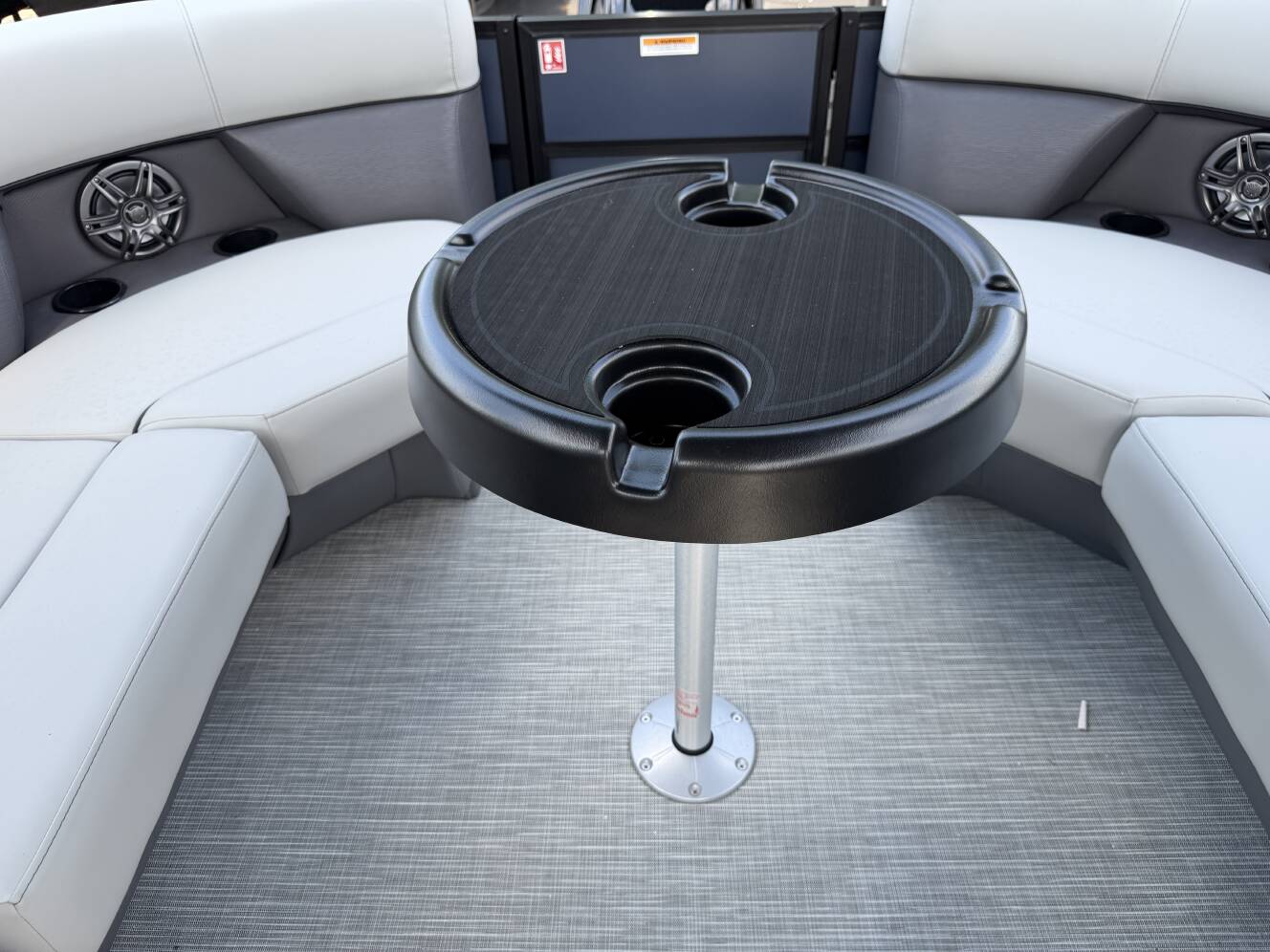 A photo of this 2027 Viaggio Lago V-22U