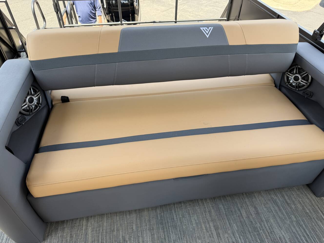 A photo of this 2027 Viaggio Lago X-22S