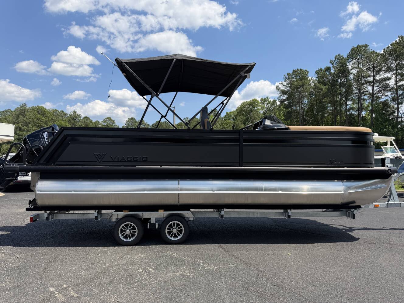 A photo of this 2027 Viaggio Lago X-22S