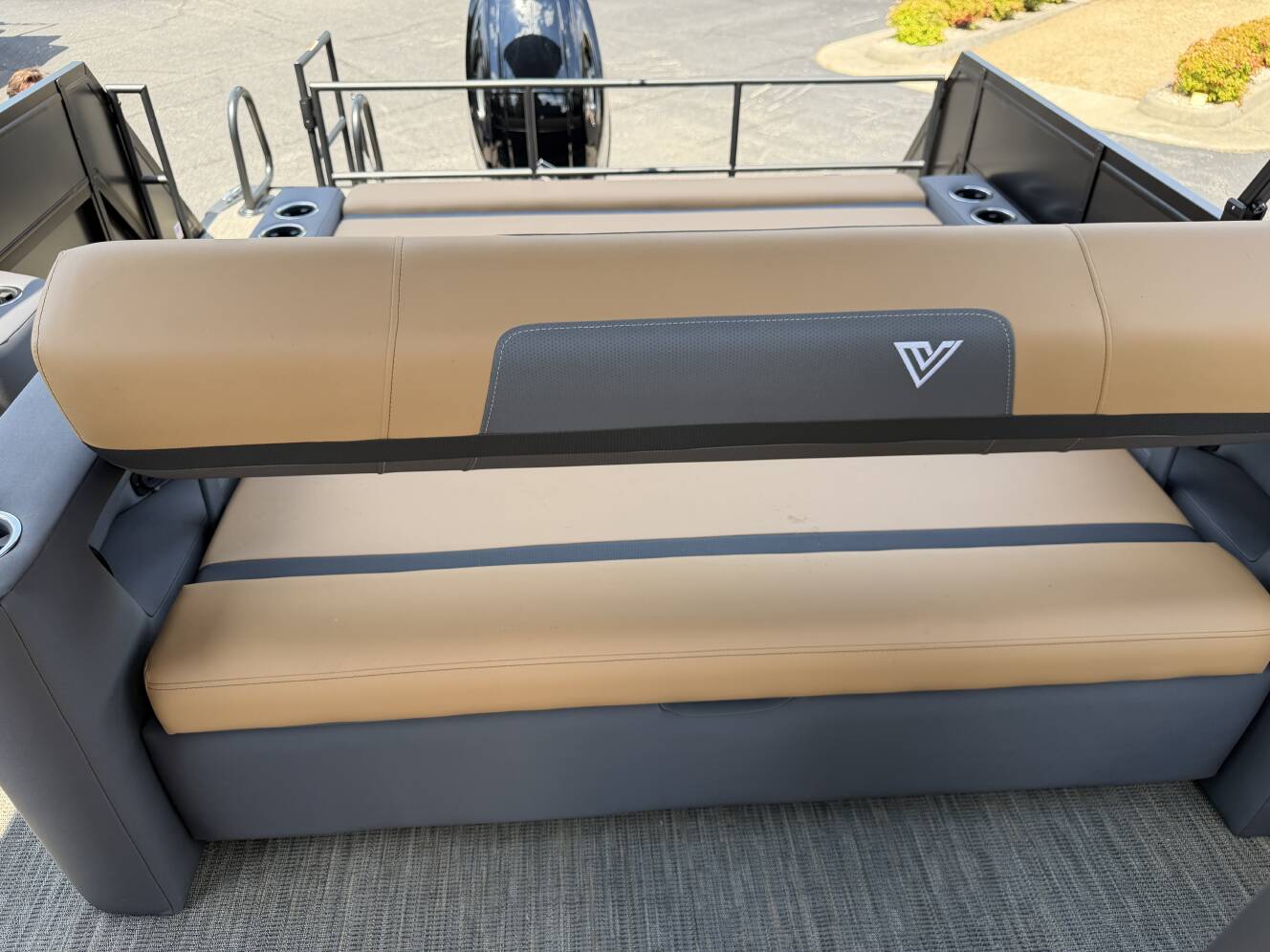 A photo of this 2027 Viaggio Lago X-22S