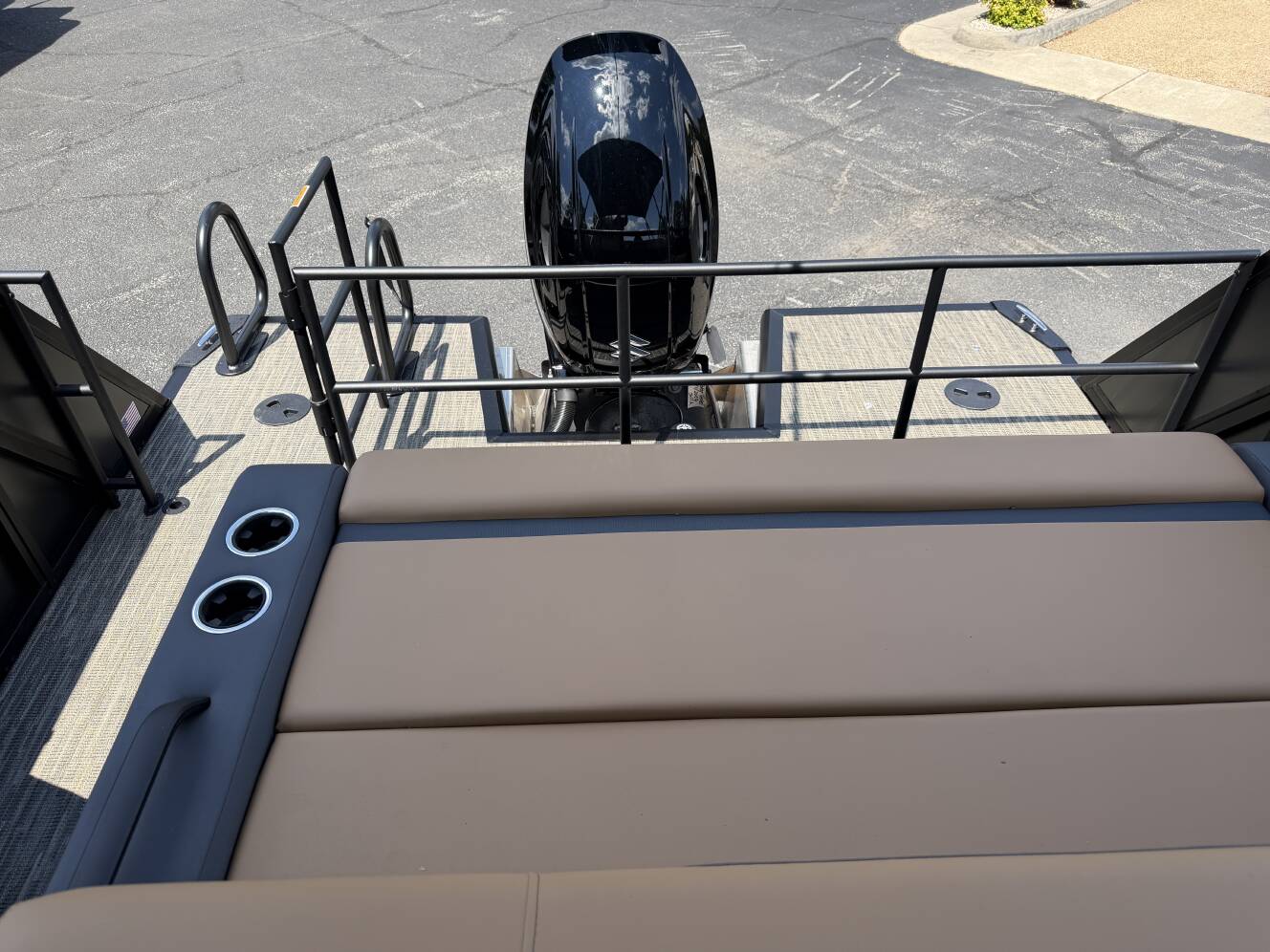 A photo of this 2027 Viaggio Lago X-22S