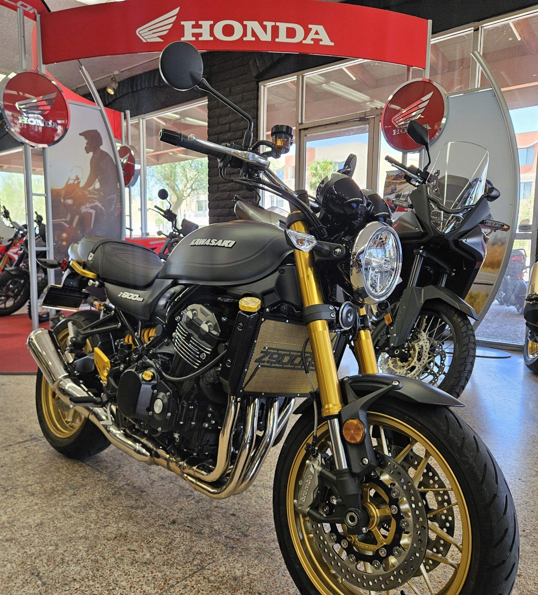 2025 Kawasaki Z900RS SE ABS ABS in Scottsdale, AZ