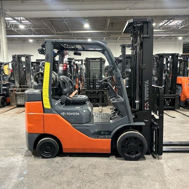 2020 TOYOTA 8FGCU30 in Euclid, OH