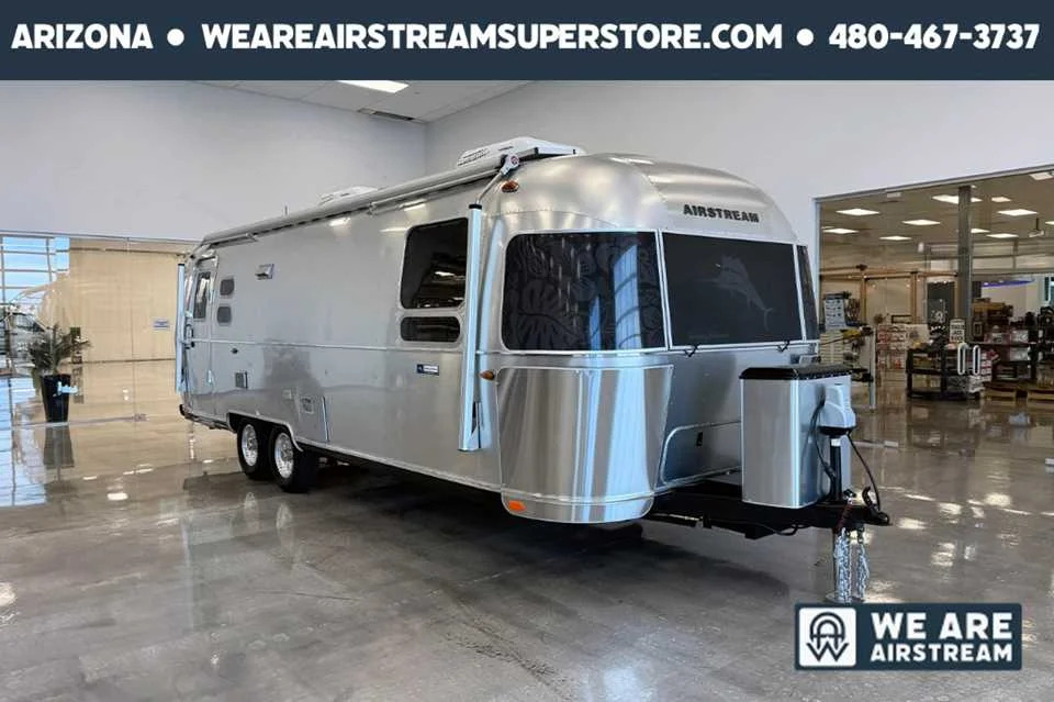 2018 Airstream INTERNATIONAL TOMMY BAHAMA 27FBQ in chandler AZ