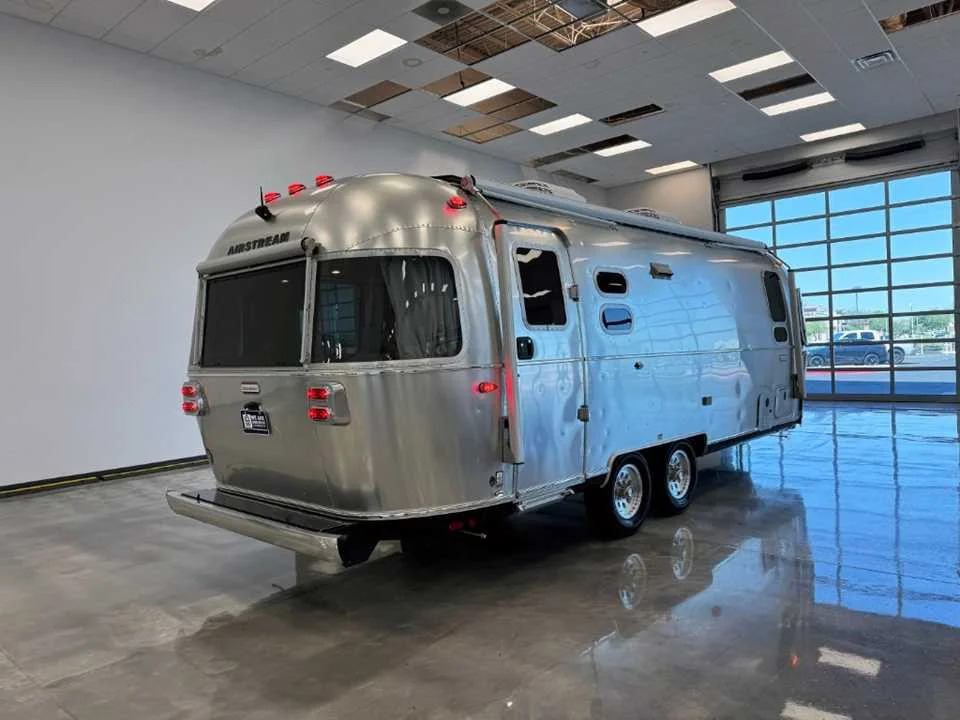 2024 Airstream INTERNATIONAL 25FBT 25FB TWIN in chandler AZ