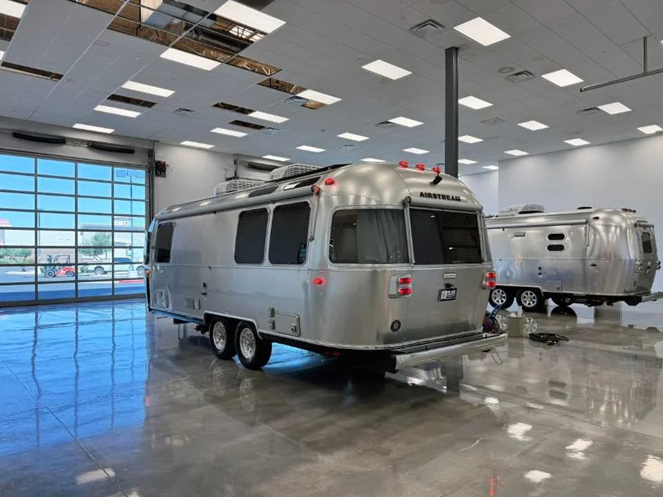 2024 Airstream INTERNATIONAL 25FBT 25FB TWIN in chandler AZ