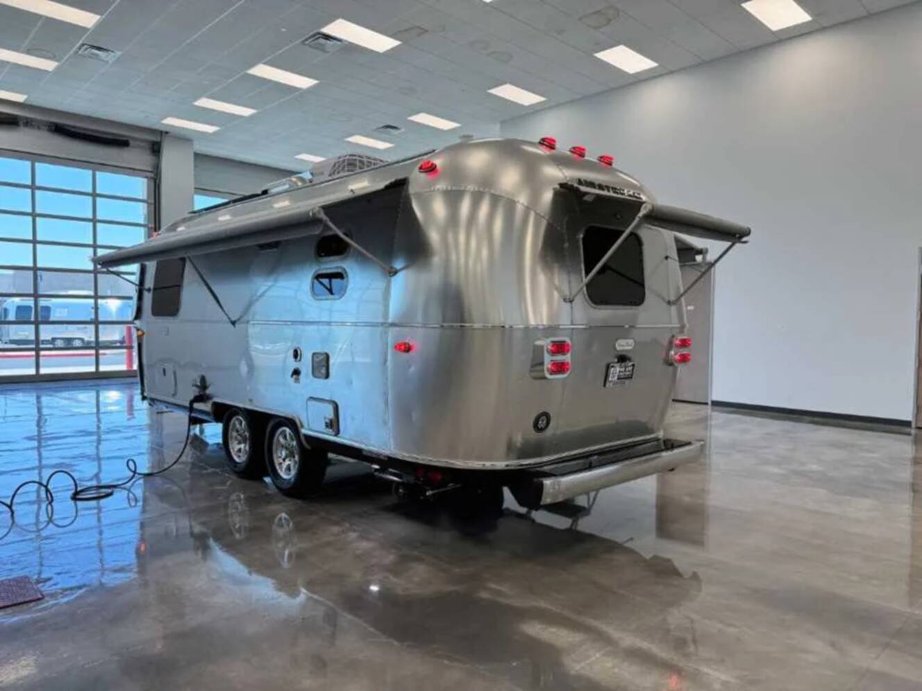 A photo of this 2026 Airstream FLYING CLOUD 23FBT