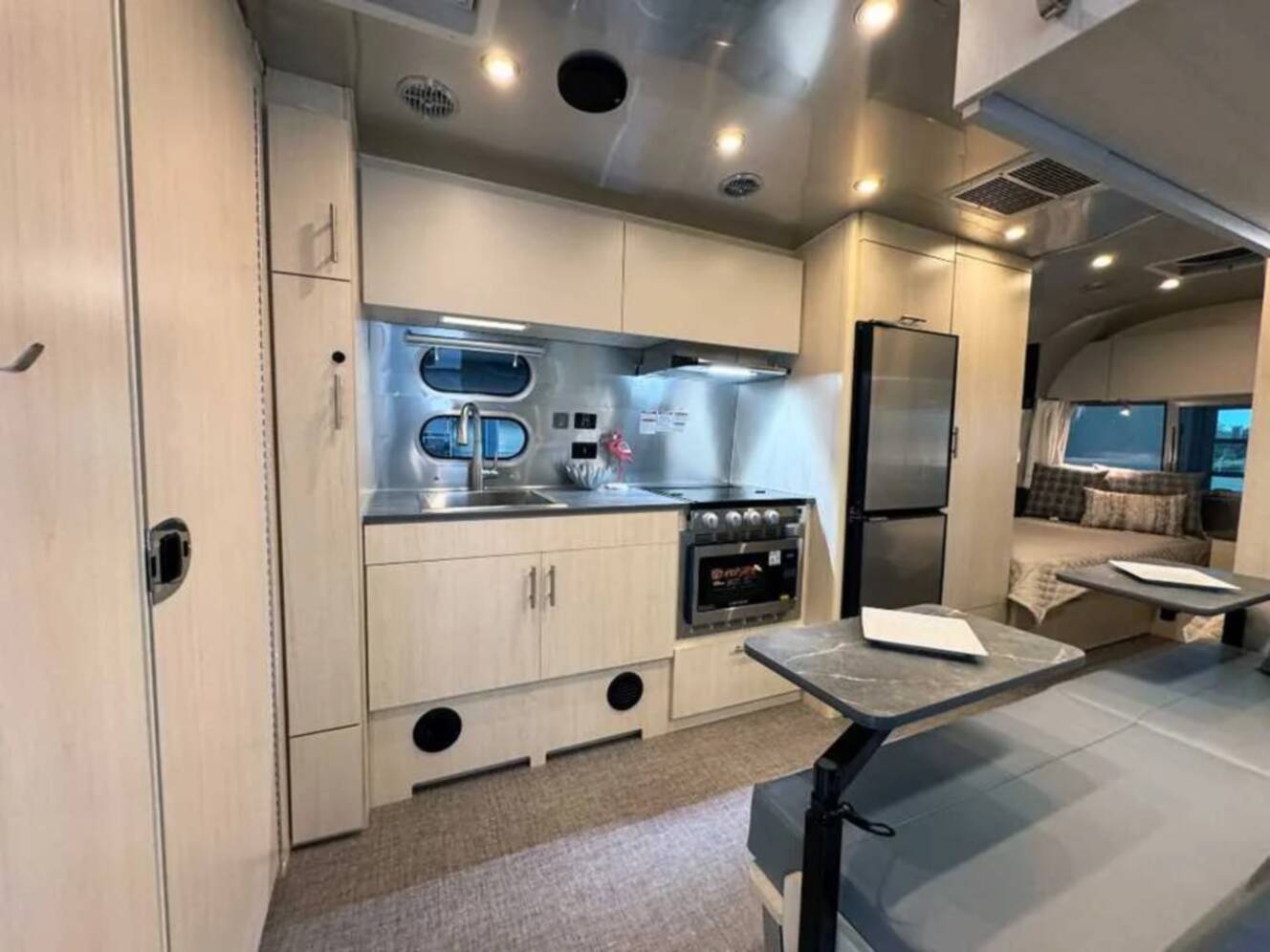 A photo of this 2026 Airstream FLYING CLOUD 23FBT