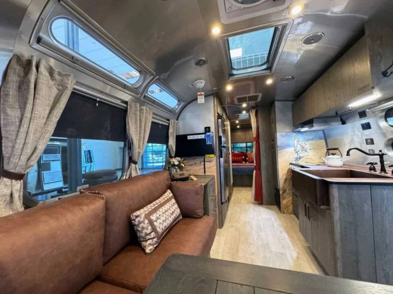 A photo of this 2026 Airstream STETSON 6666 27FBQ HATCH