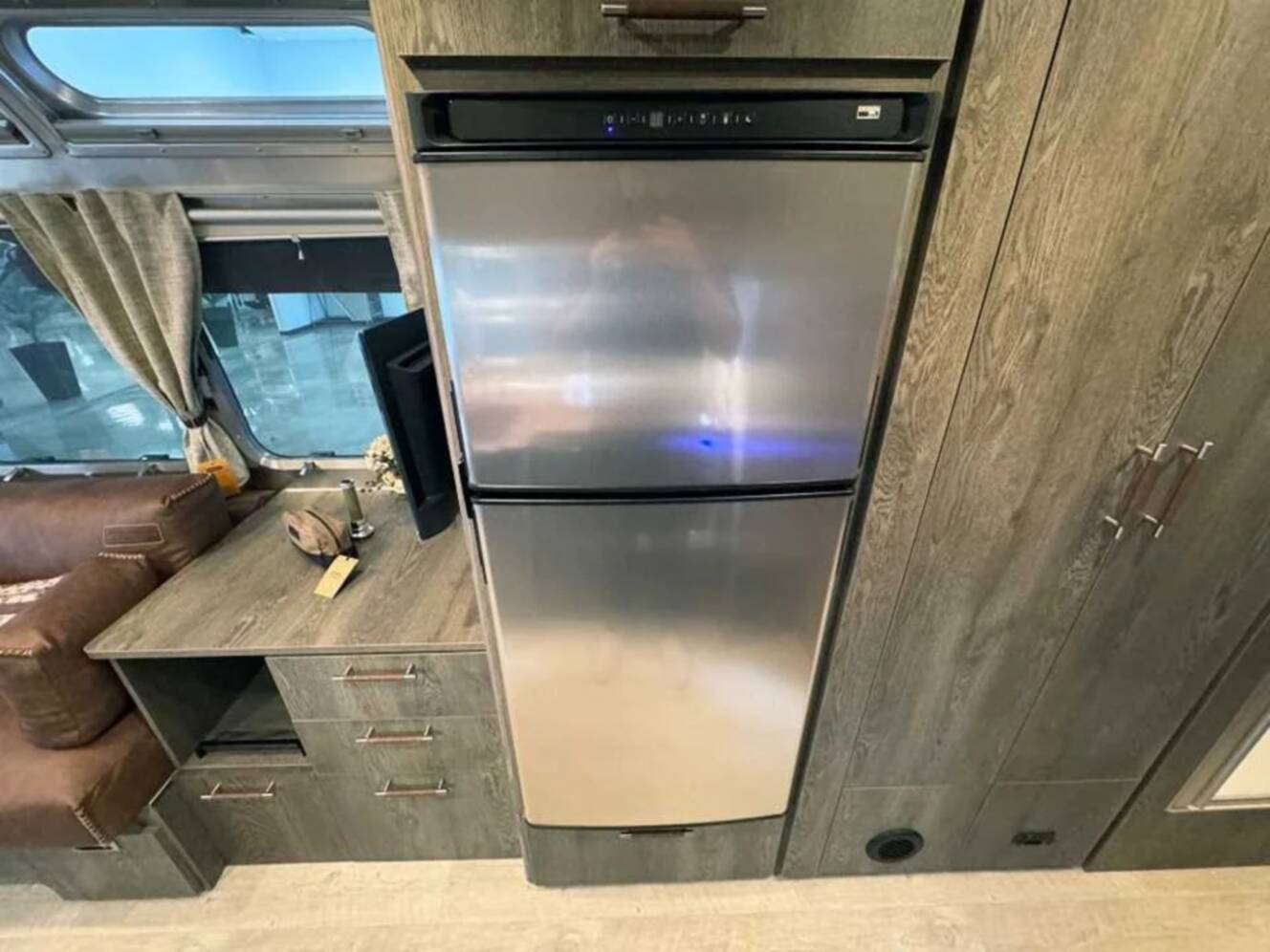A photo of this 2026 Airstream STETSON 6666 27FBQ HATCH