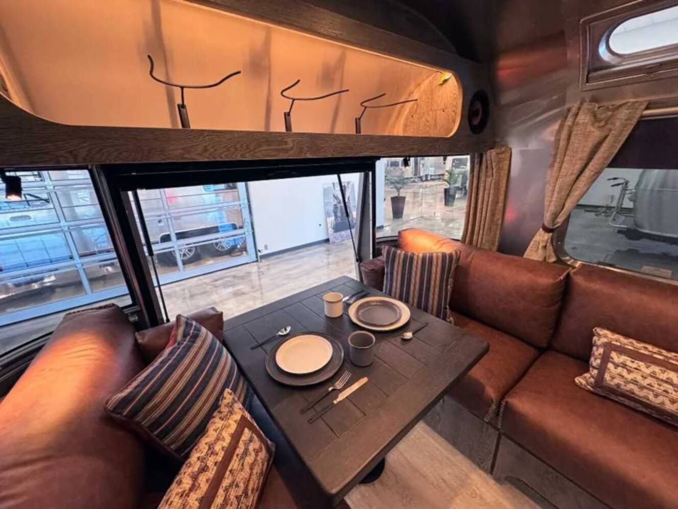 A photo of this 2026 Airstream STETSON 6666 27FBQ HATCH