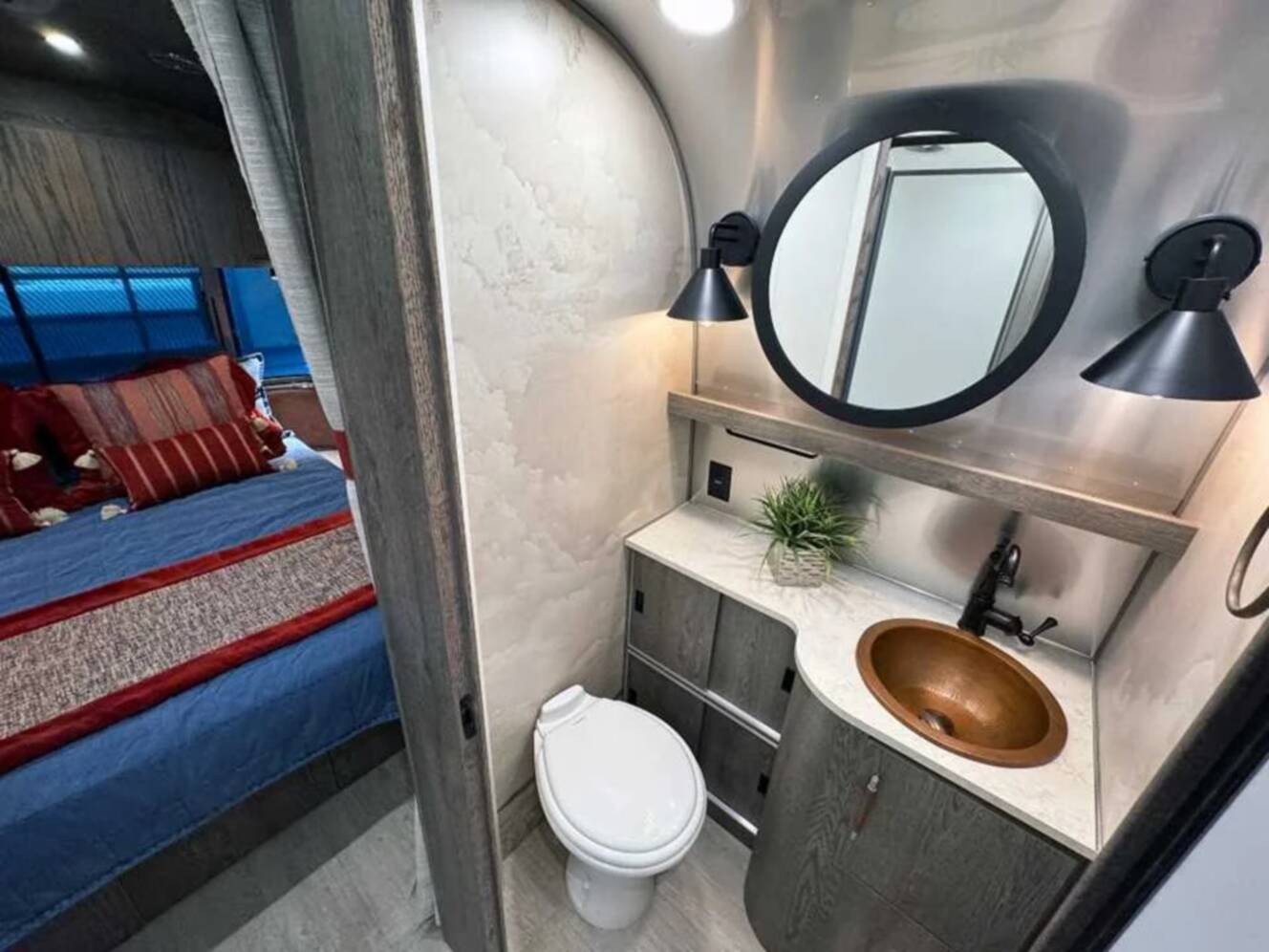 A photo of this 2026 Airstream STETSON 6666 27FBQ HATCH