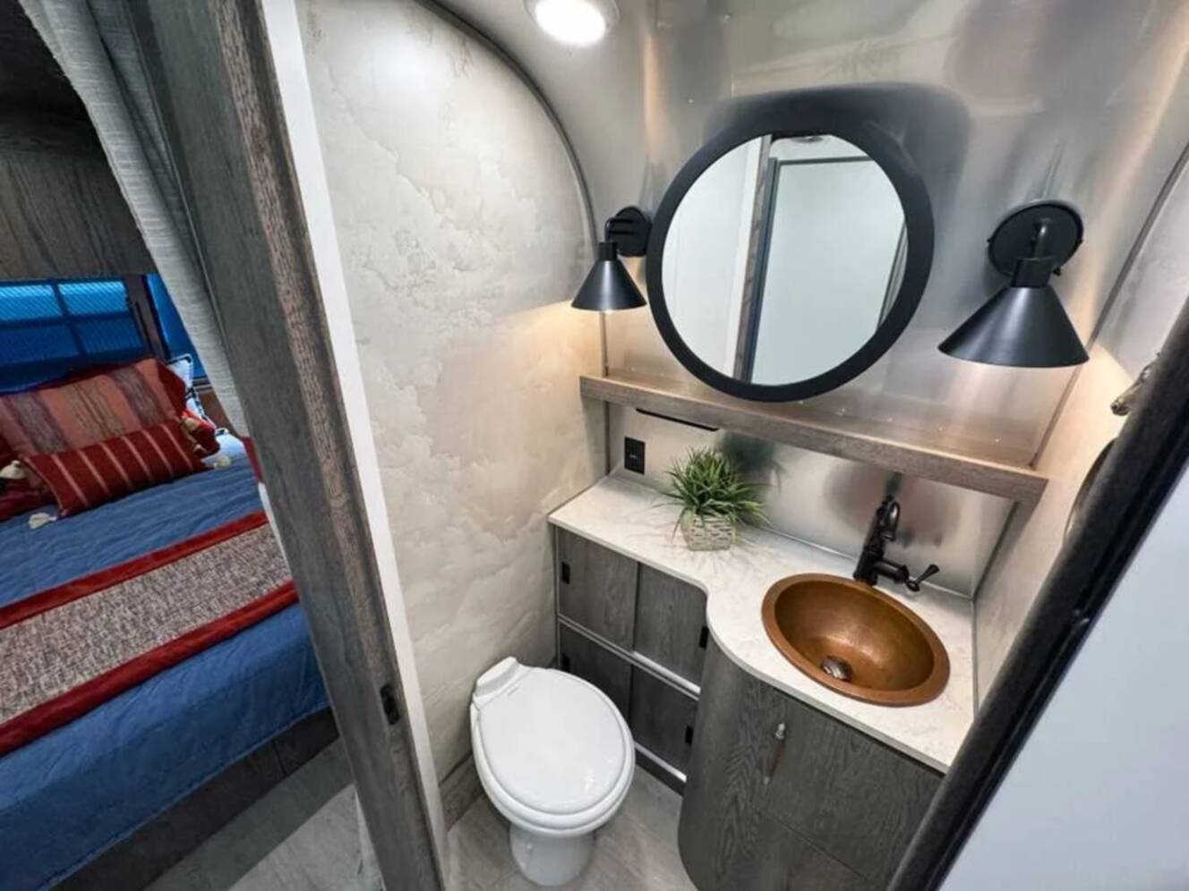 A photo of this 2026 Airstream STETSON 6666 27FBQ HATCH