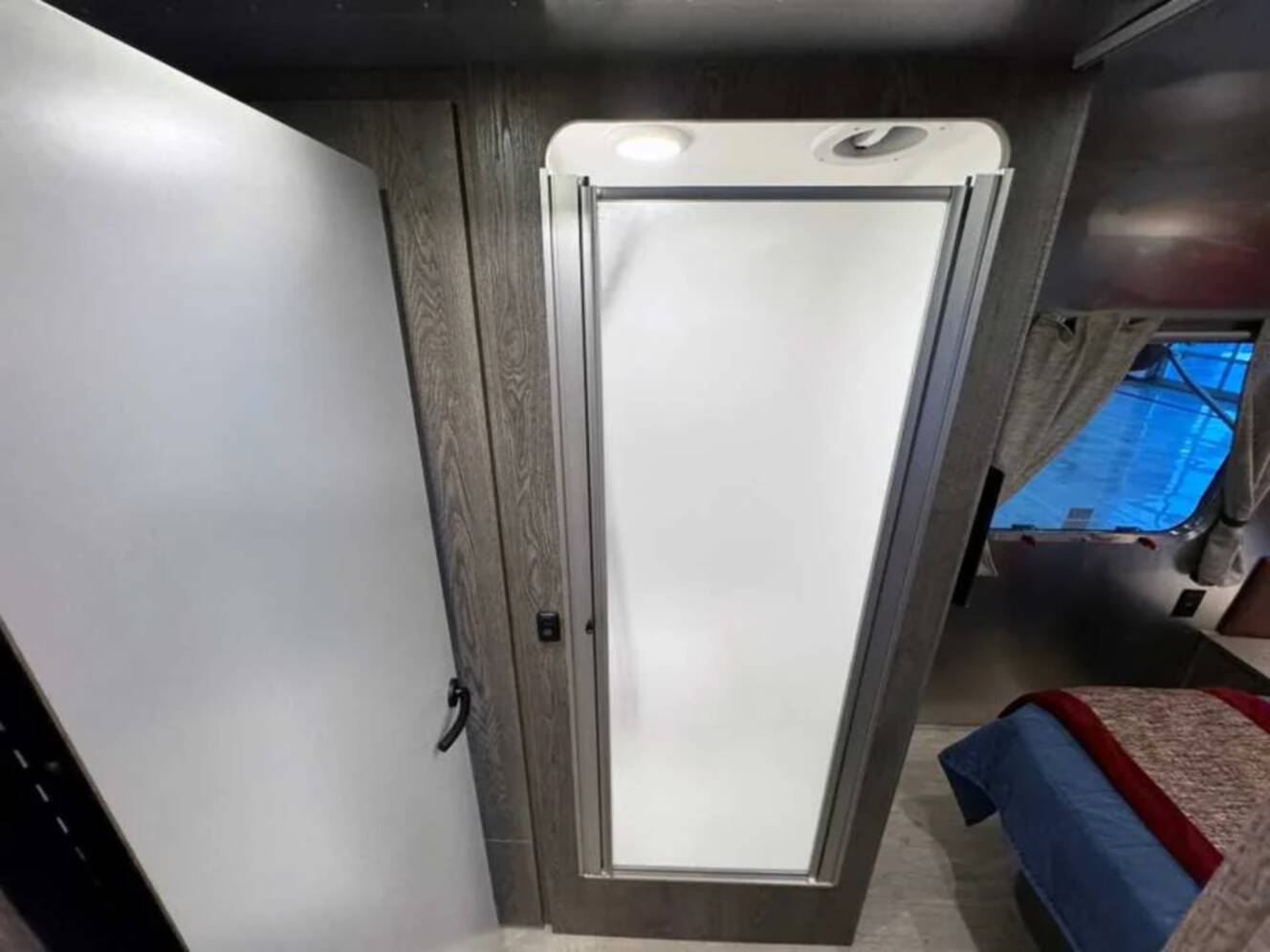 A photo of this 2026 Airstream STETSON 6666 27FBQ HATCH