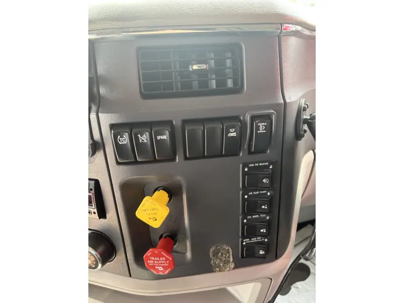 2019 PETERBILT 579