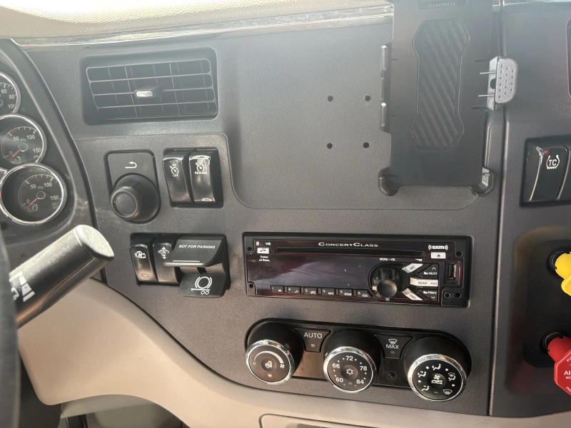 2019 PETERBILT 579