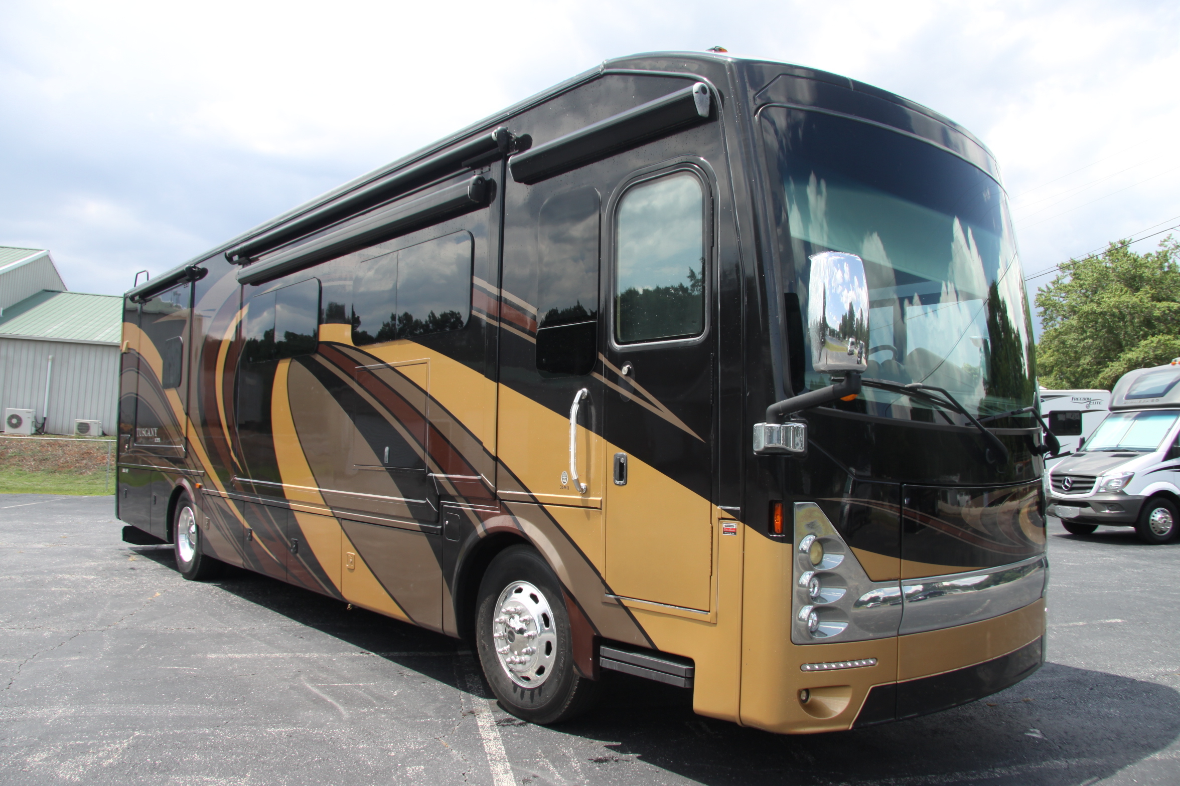 2016 Thor Motor Coach TUSCANY Class A Diesel Motorhome - Diesel Pusher RV
