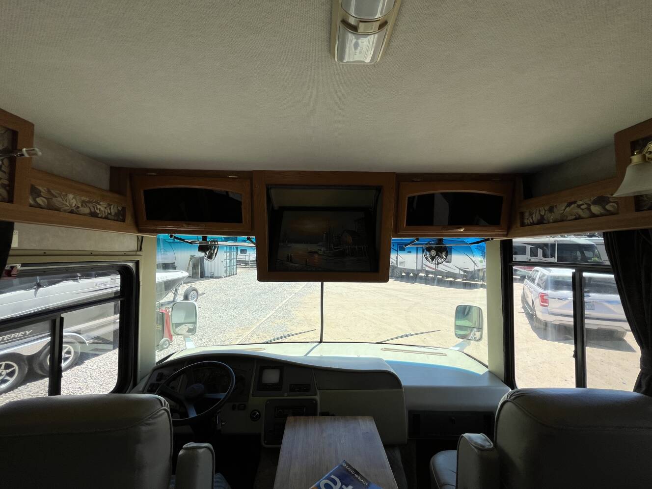 A photo of this 2005 Georgie Boy LANDAU 2450DS