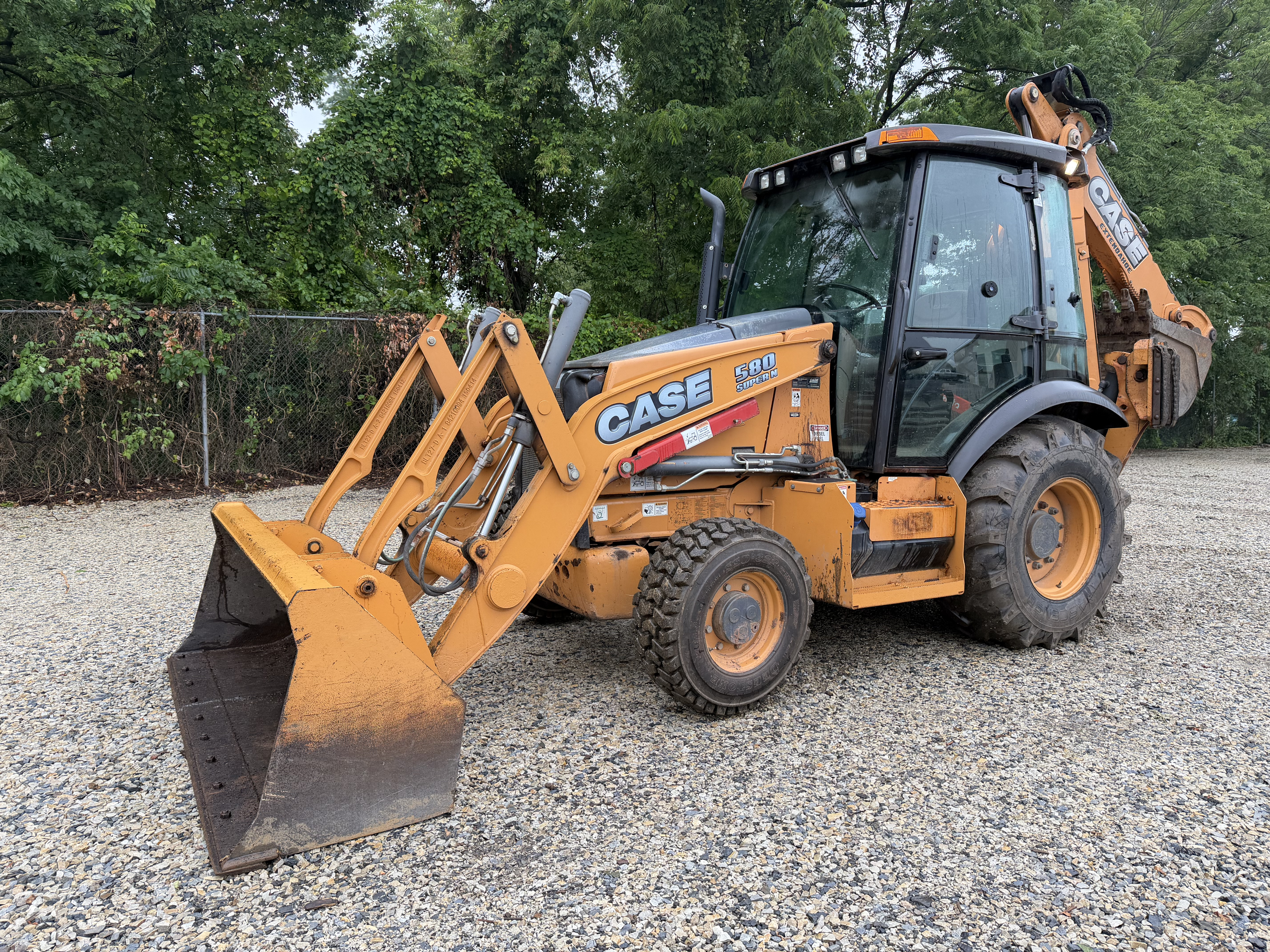 2015 CASE 580SN in Spring City, PA