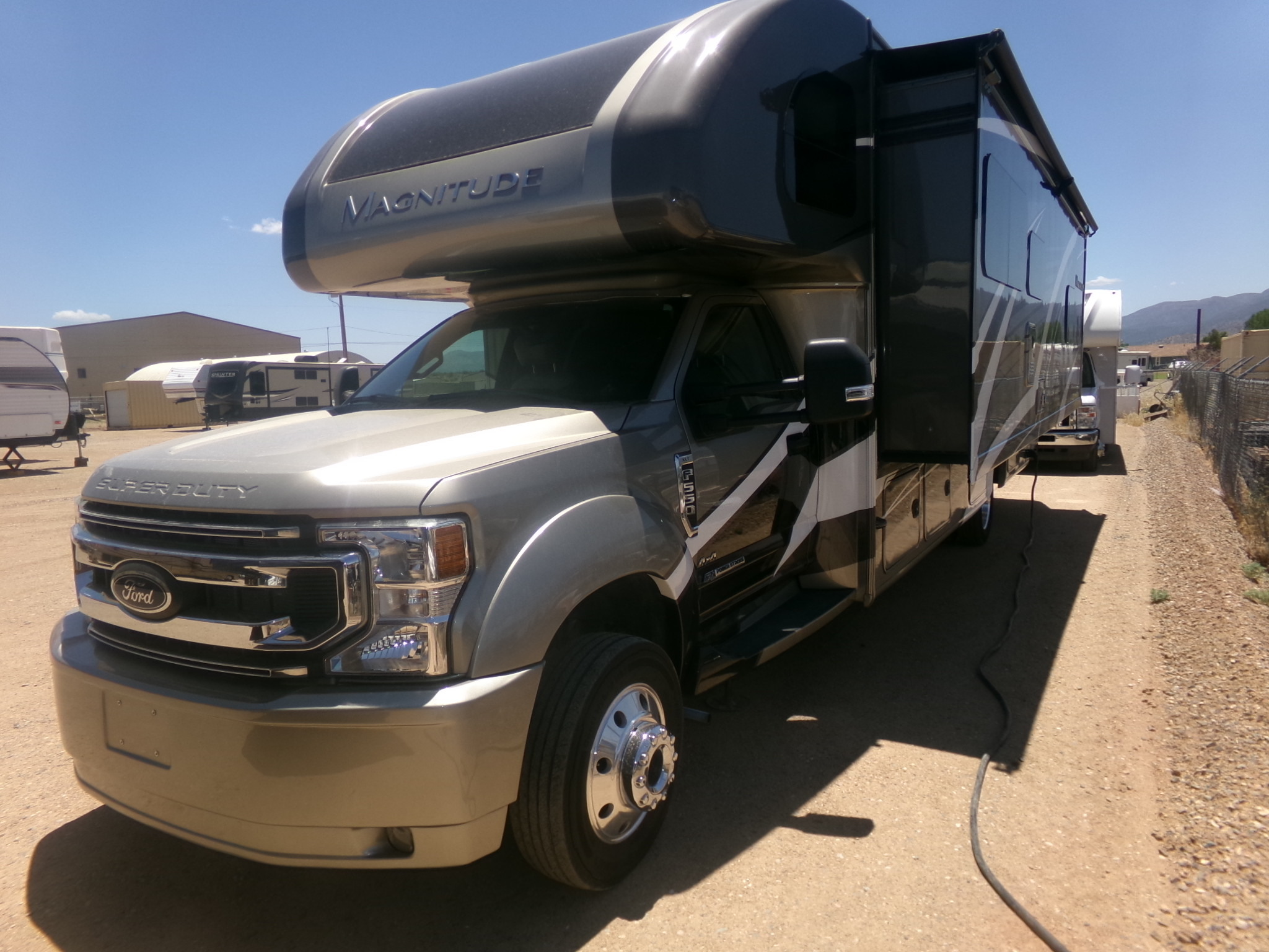 2022 Thor Motor Coach MAGNITUDE SV34 in camp verde AZ
