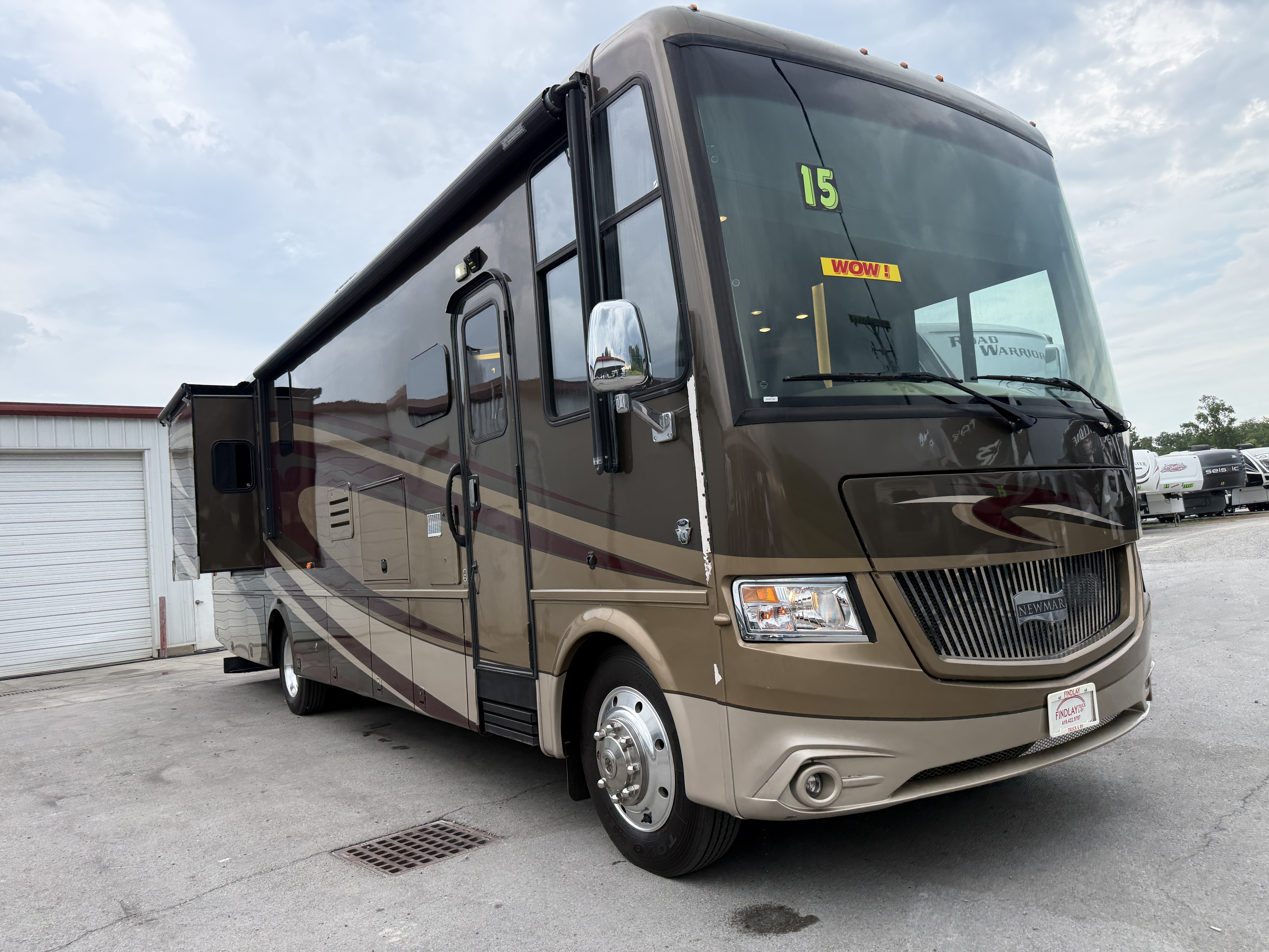 2015 Newmar CANYON STAR 3610 in findlay OH