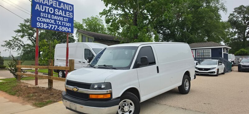 2018 CHEVROLET Express in Conroe, TX