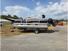 What You Need to Know About Luxury Pontoons image