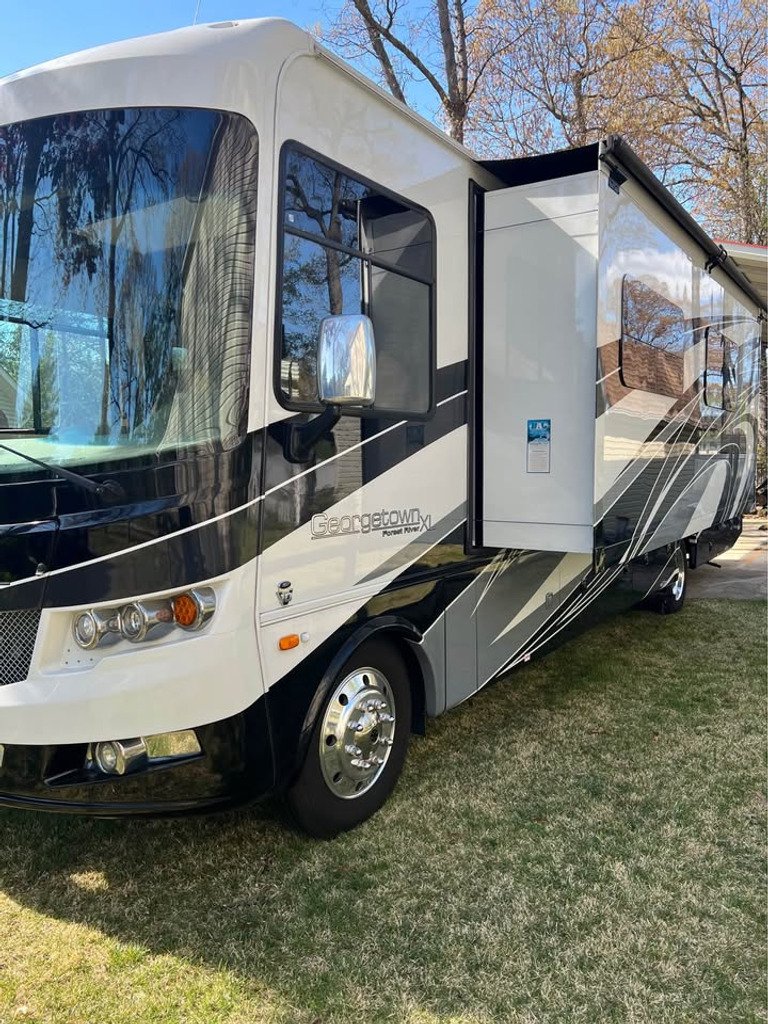 2017 Forest River Georgetown XL 369DS in pasadena MD