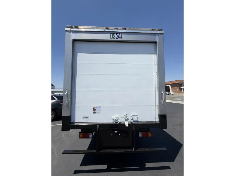 2026 ISUZU NRR
