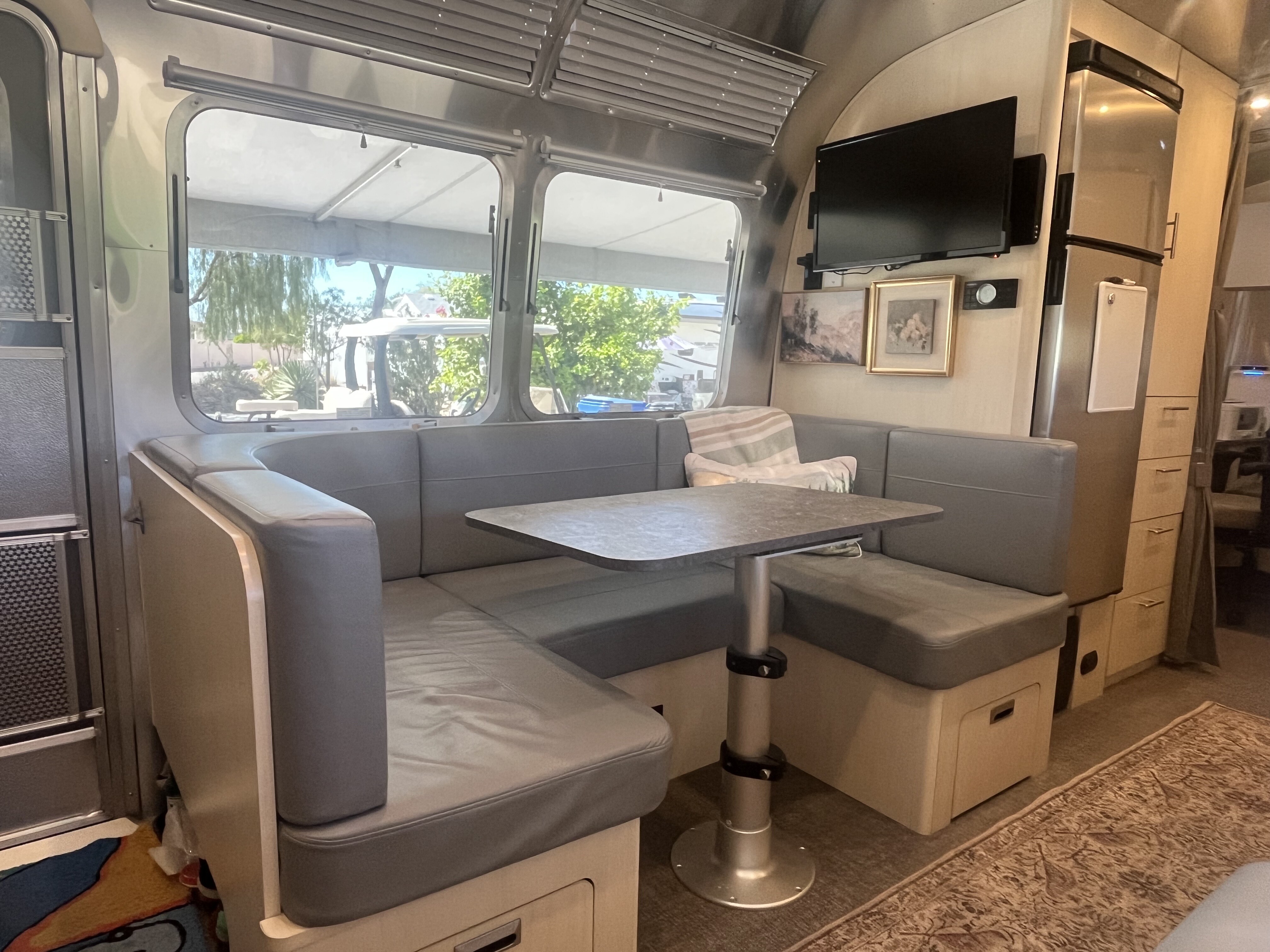 2023 Airstream FLYING CLOUD 30FB OFFICE in montpelier IN