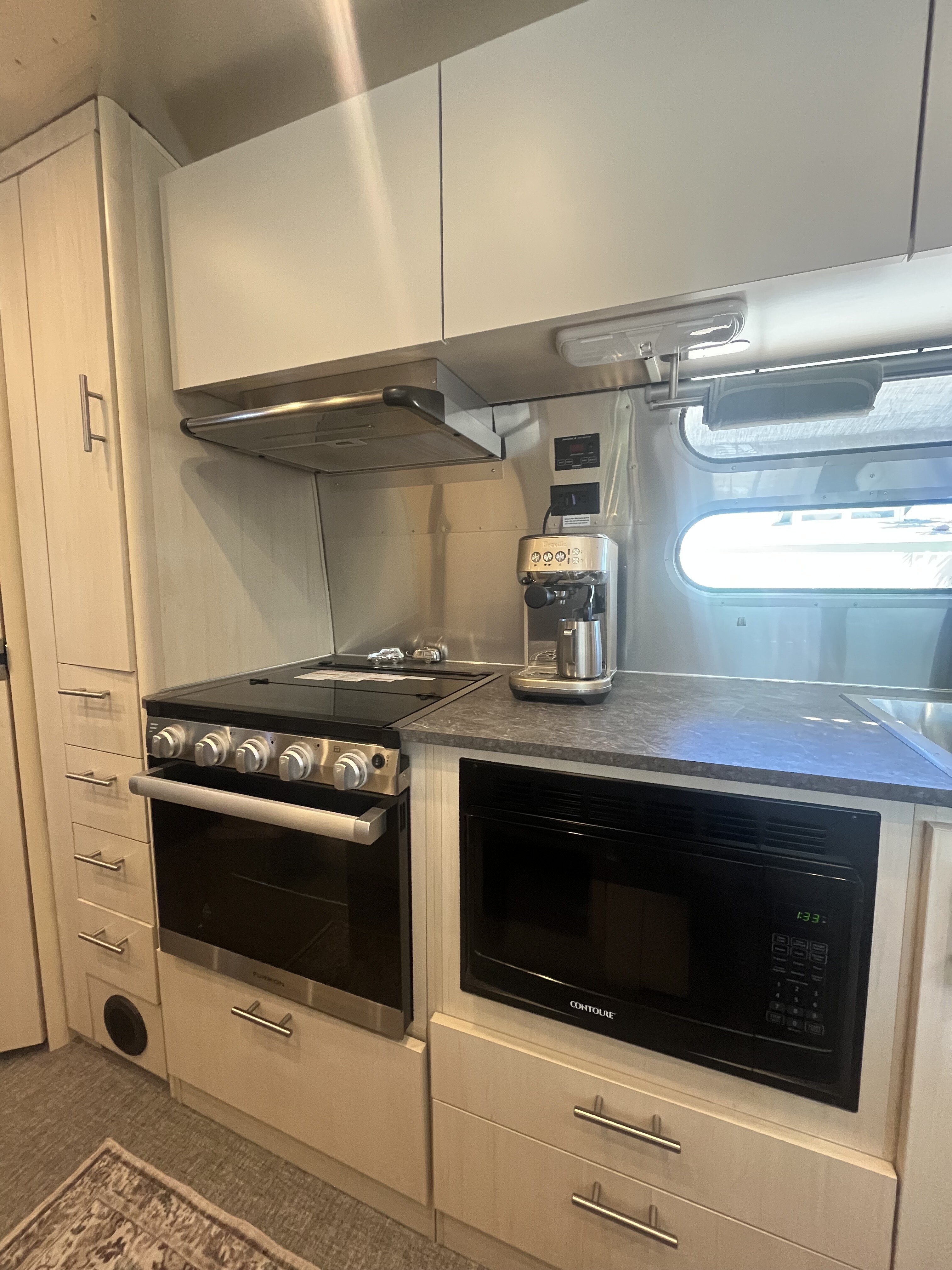 2023 Airstream FLYING CLOUD 30FB OFFICE in montpelier IN