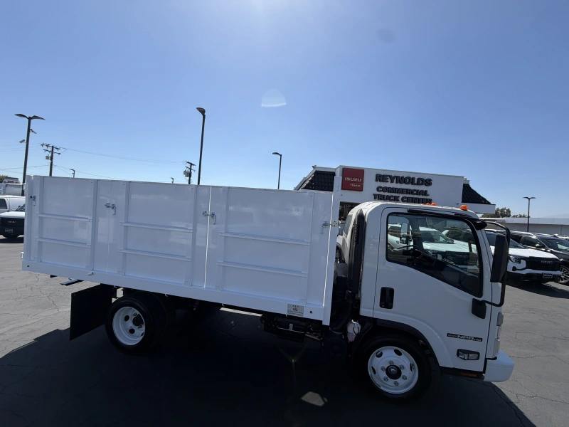 2026 ISUZU NPR HD