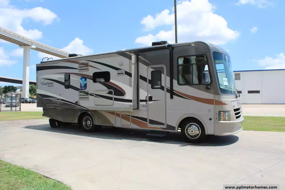 2017 Forest River Coachmen Pursuit 27KBP in houston TX