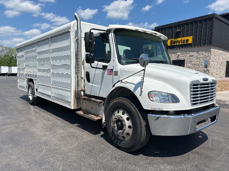 2019 FREIGHTLINER BUSINESS CLASS M2 106 in Jessup, PA