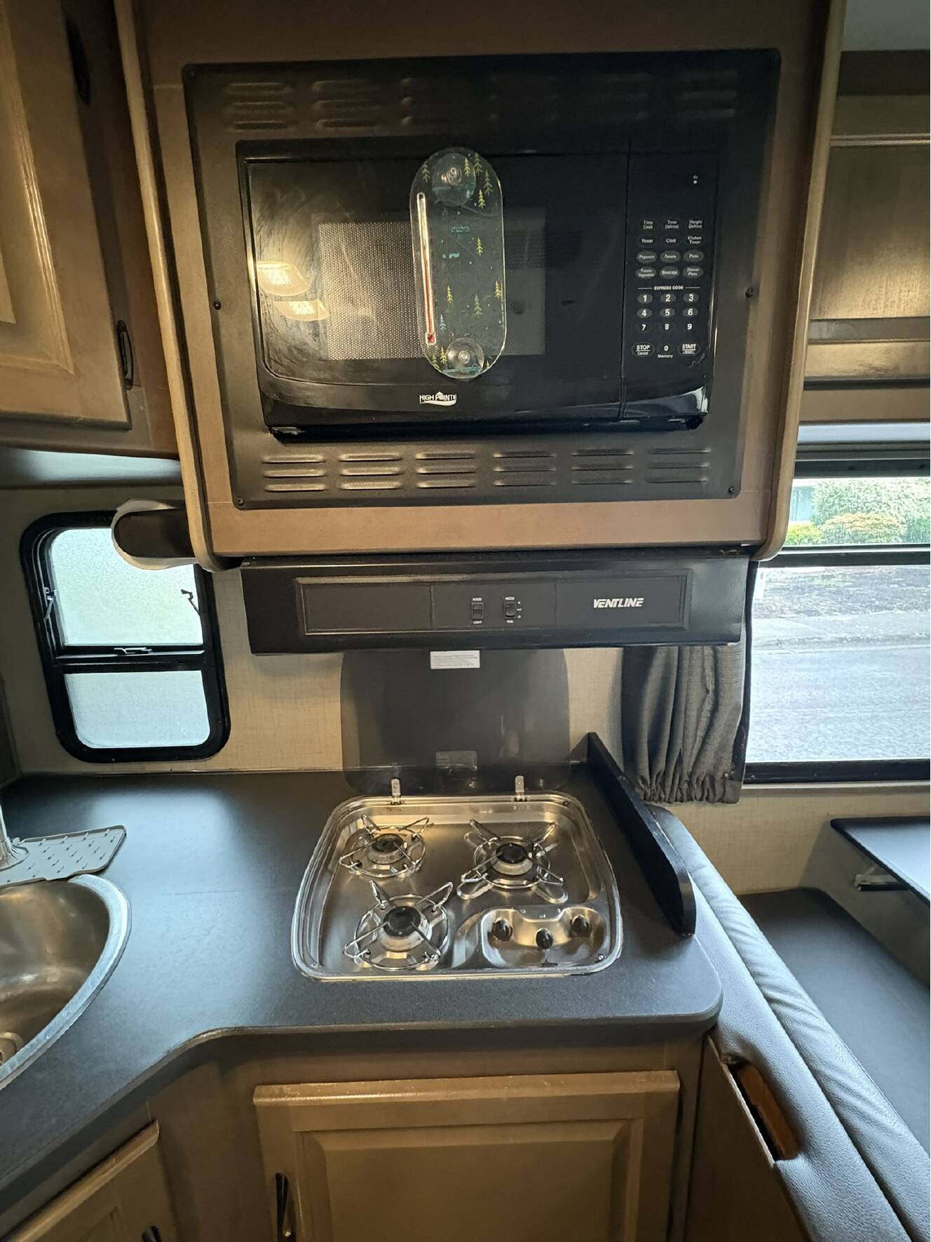 A photo of this 2019 Thor Motor Coach FOUR WINDS MAJESTIC 28A