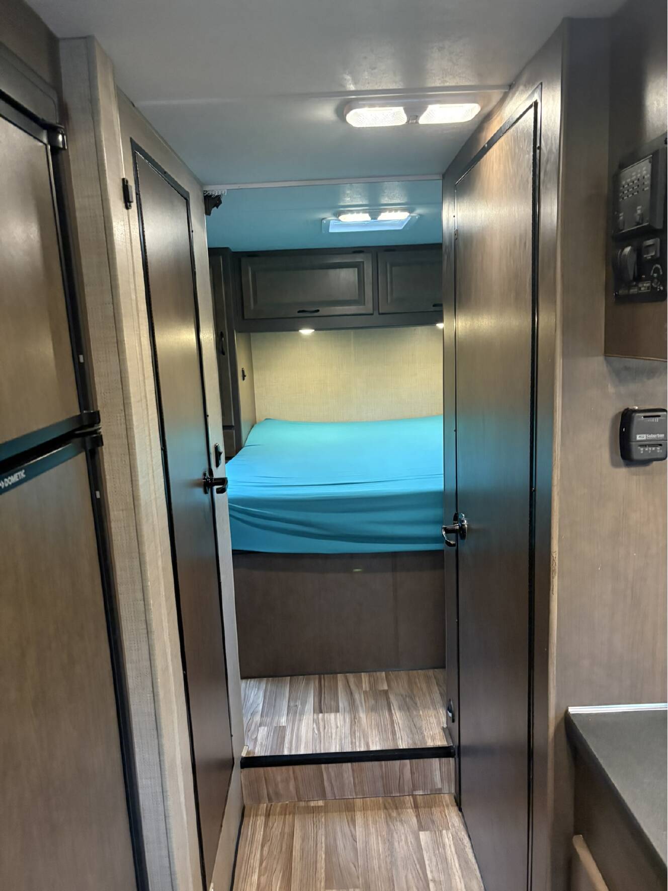 A photo of this 2019 Thor Motor Coach FOUR WINDS MAJESTIC 28A