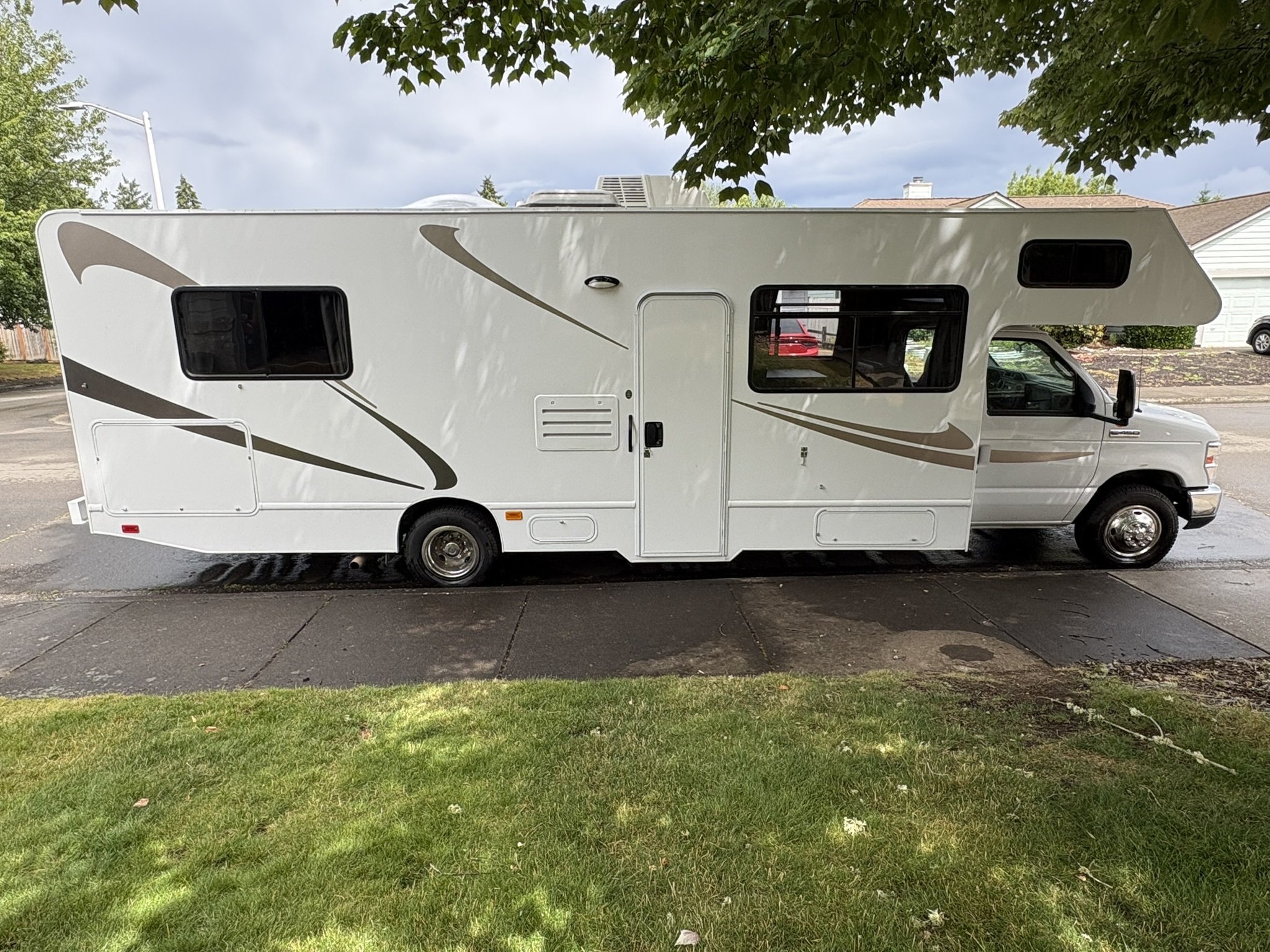2019 Thor Motor Coach FOUR WINDS MAJESTIC 28A RV