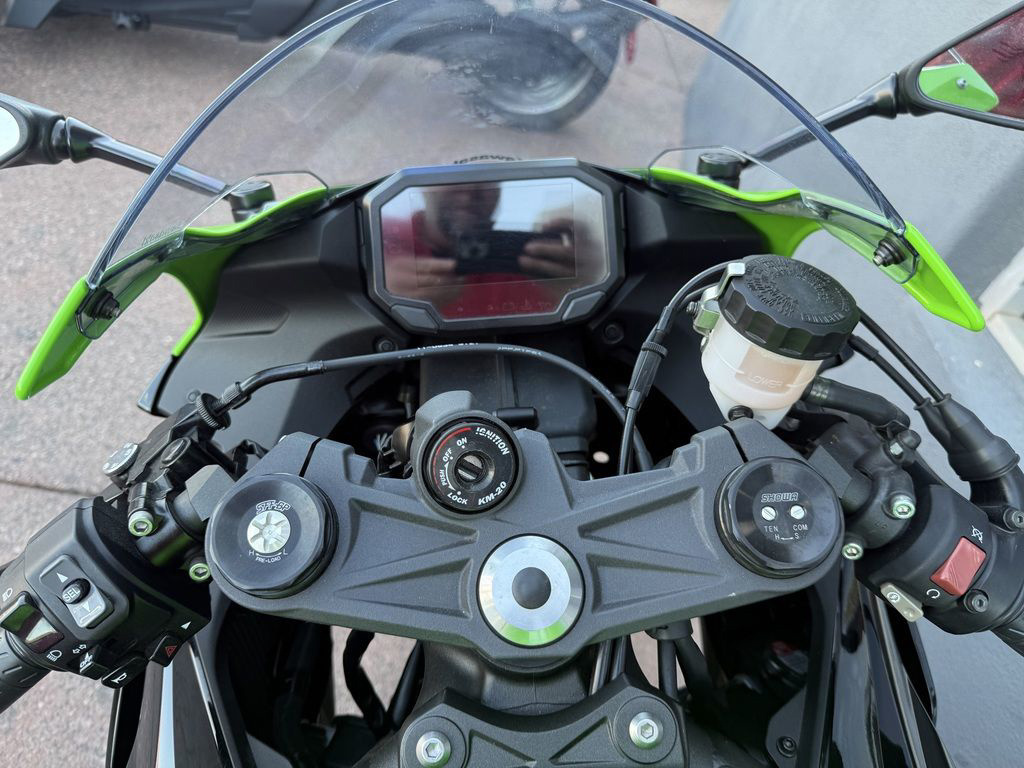 Used 2024 Kawasaki Ninja ZX-6R Metallic Flat Spark Black/ebony