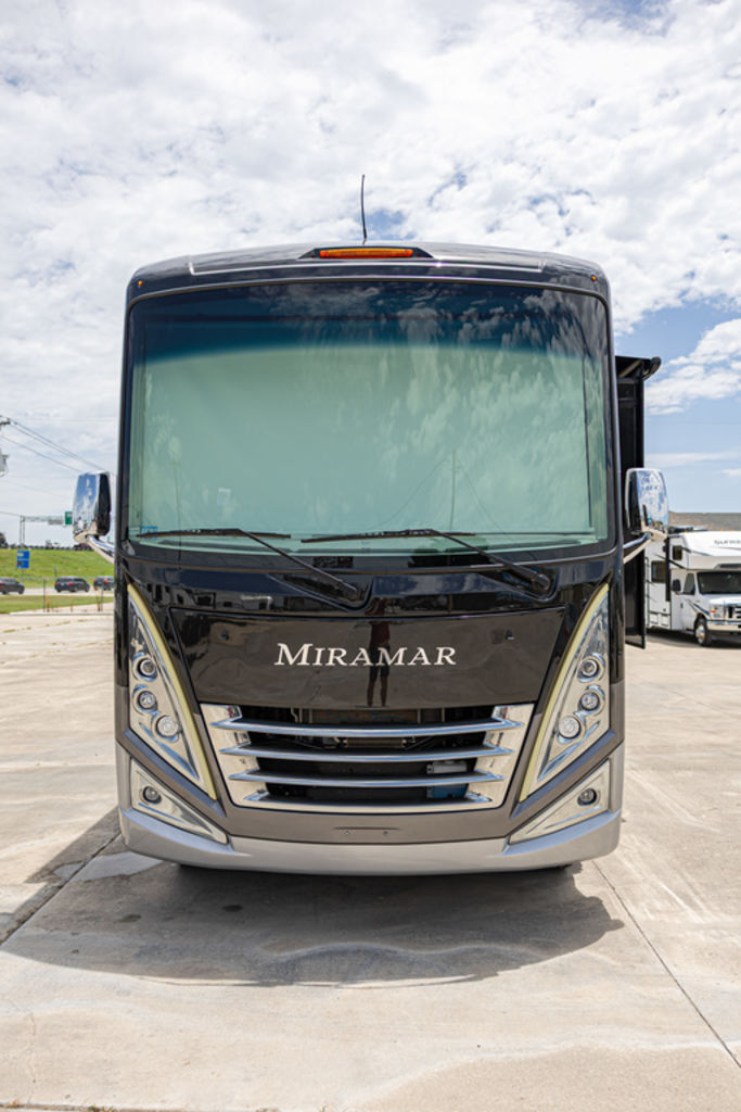 2024 Thor Motor Coach Miramar 37.1 in weatherford TX