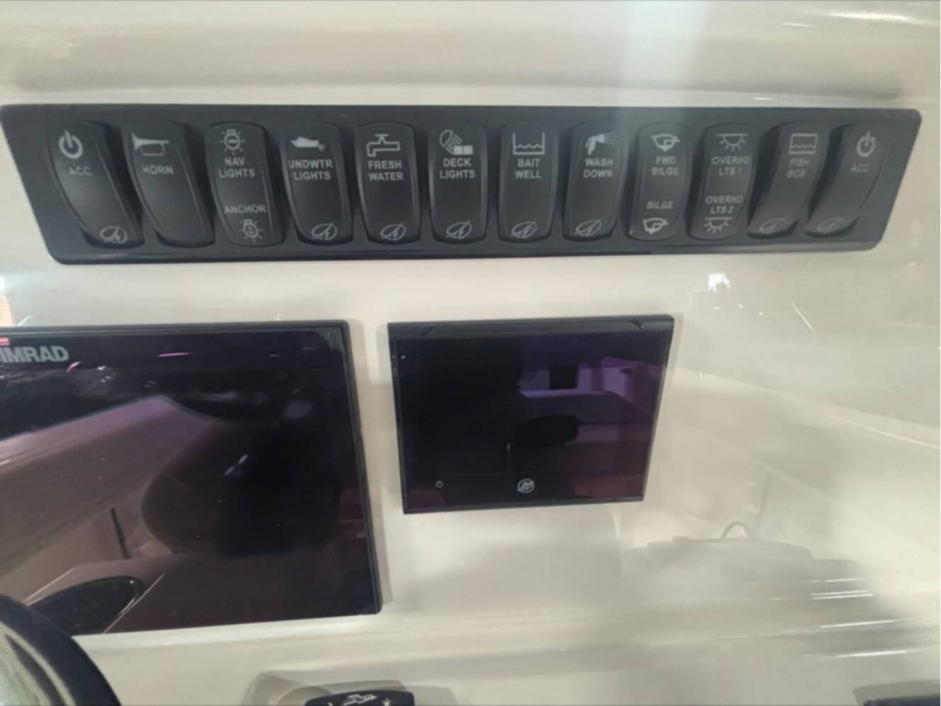 A photo of this 2026 Sailfish® 232 CC