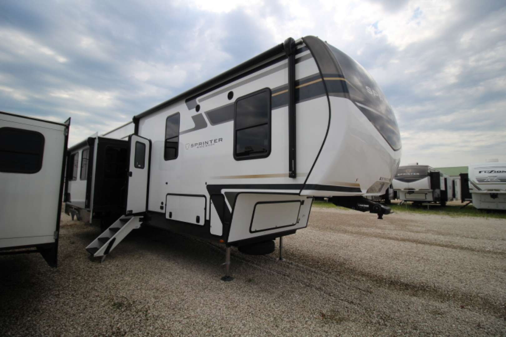 2027 Keystone Sprinter 3640RLP in hermitage MO