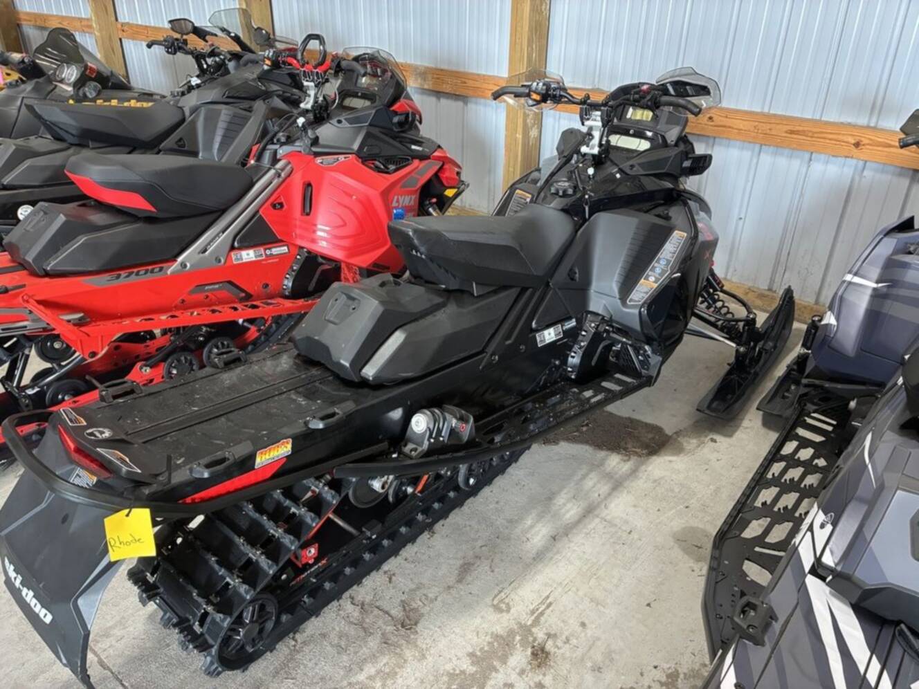 A photo of this 2022 Ski-Doo Renegade® X-RS® Rotax® 850 E-TEC® Kit I. Rip. XT 1.