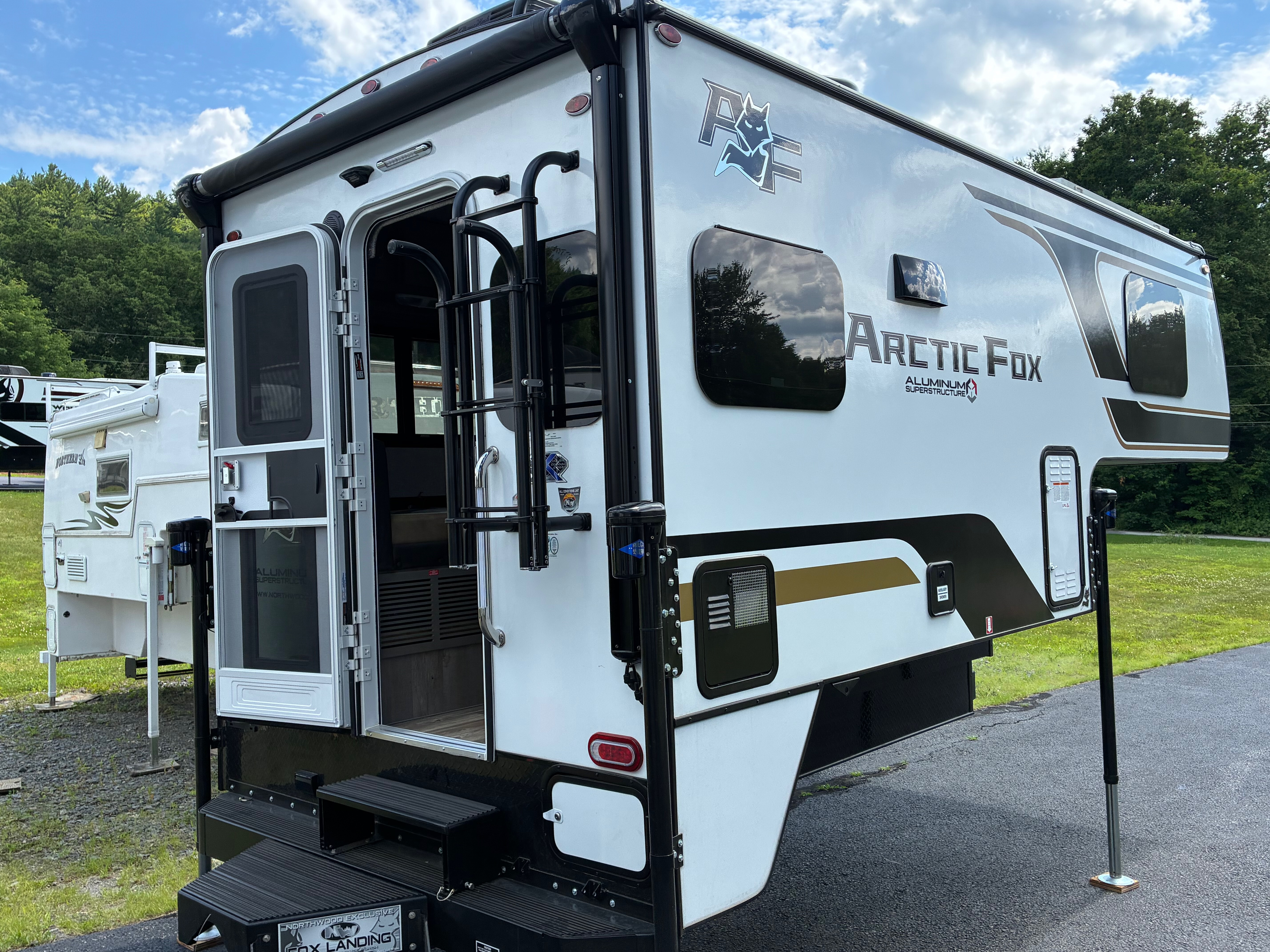 2027 Arctic Fox 865 Short Bed 865SB in west chesterfield NH