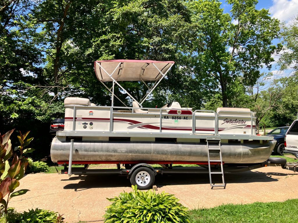 1999 Godfrey Sweetwater 2486 SFL in shawnee KS