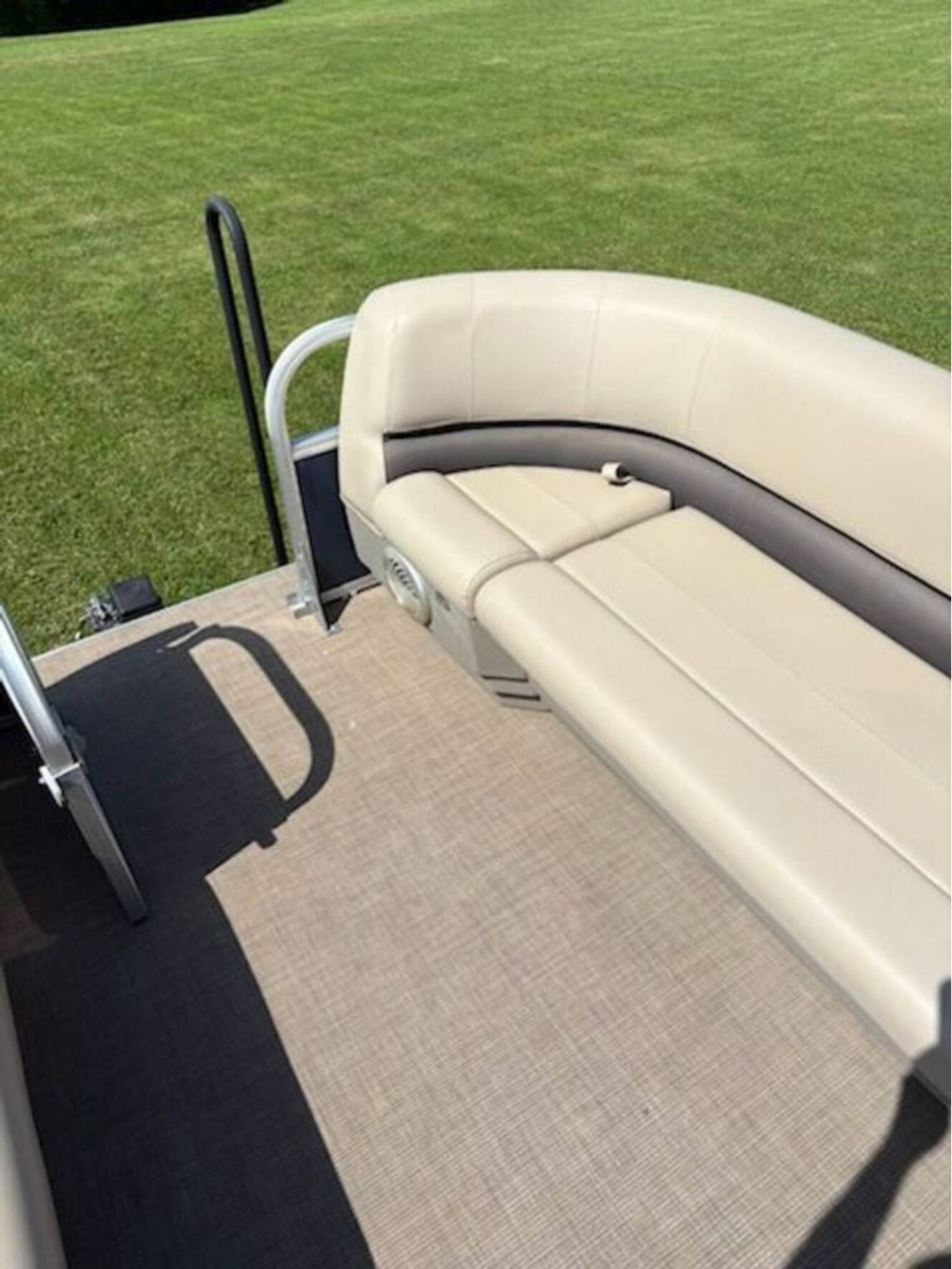A photo of this 2022 Sun Tracker Party Barge 18 DLX