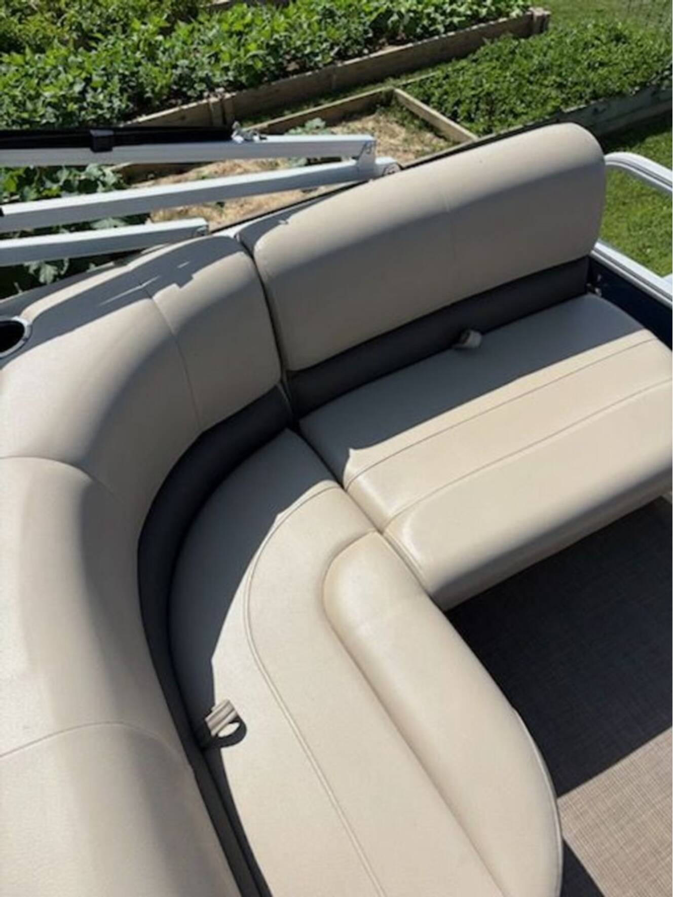 A photo of this 2022 Sun Tracker Party Barge 18 DLX