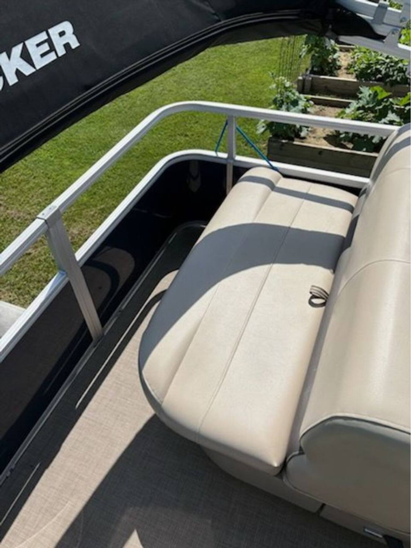 A photo of this 2022 Sun Tracker Party Barge 18 DLX