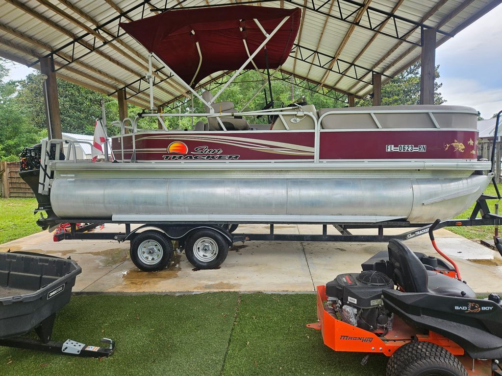 2017 Sun Tracker XP3 in crawfordville FL